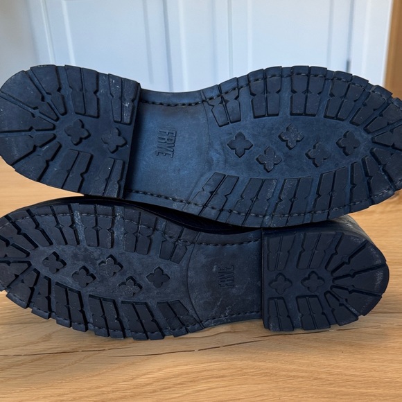 Frye Natalie Mid Lug Engineer boot, shearling lined - Picture 10 of 14